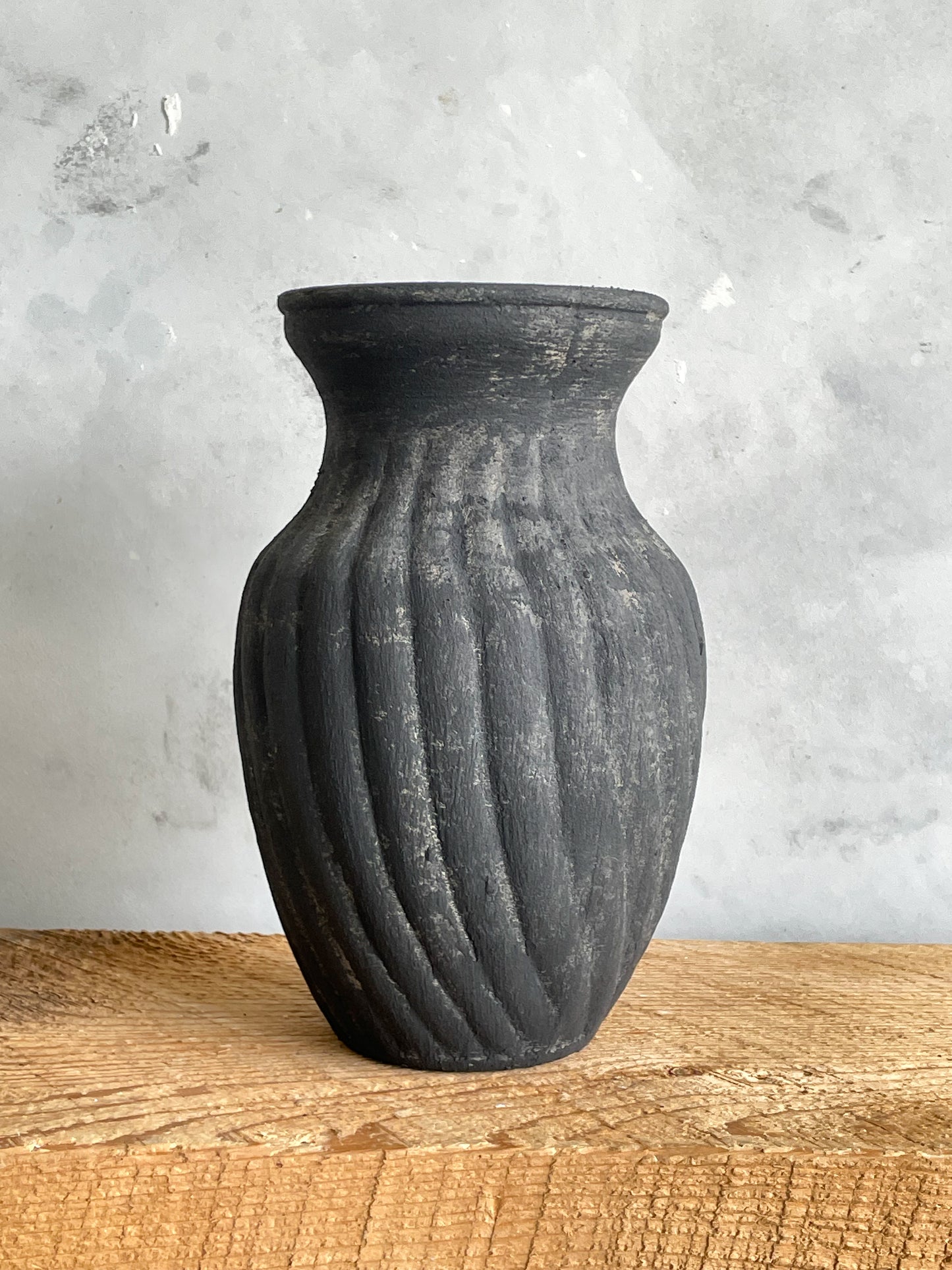 midnight| aged black textured decorative vase 29