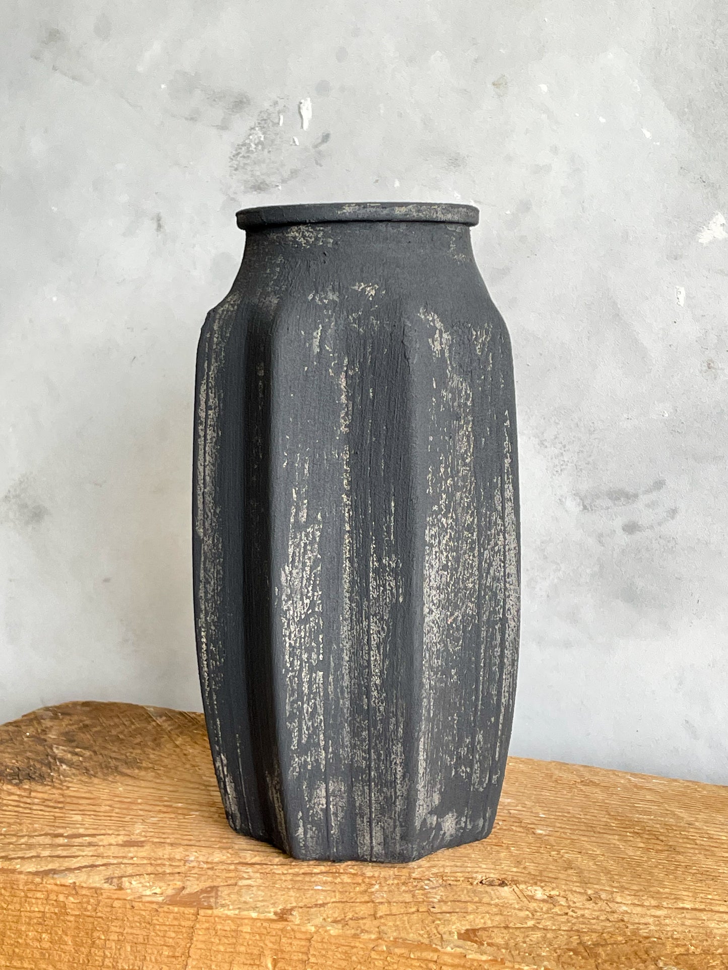 midnight| aged black textured decorative vase 21