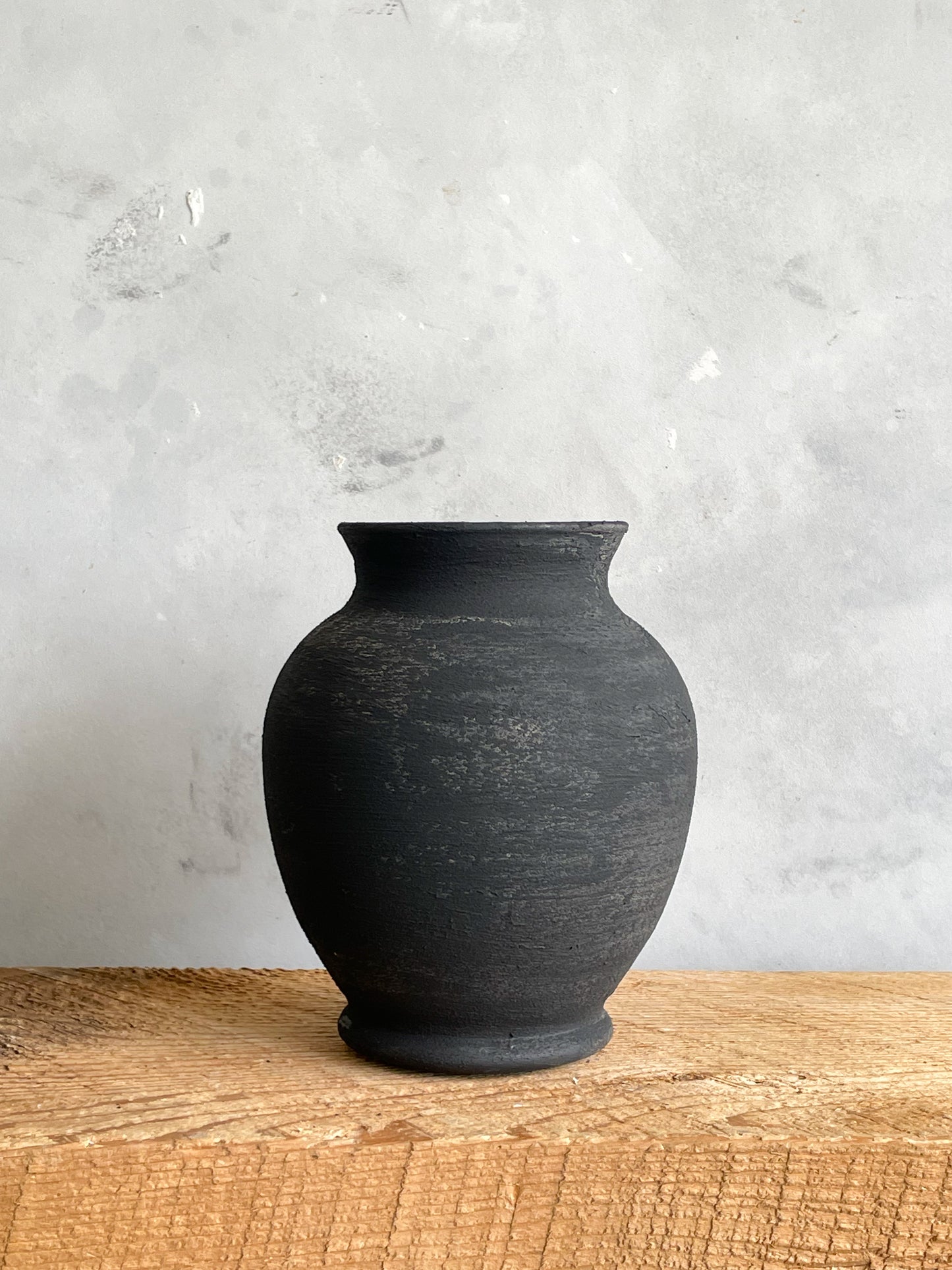 midnight| aged black textured decorative vase 23