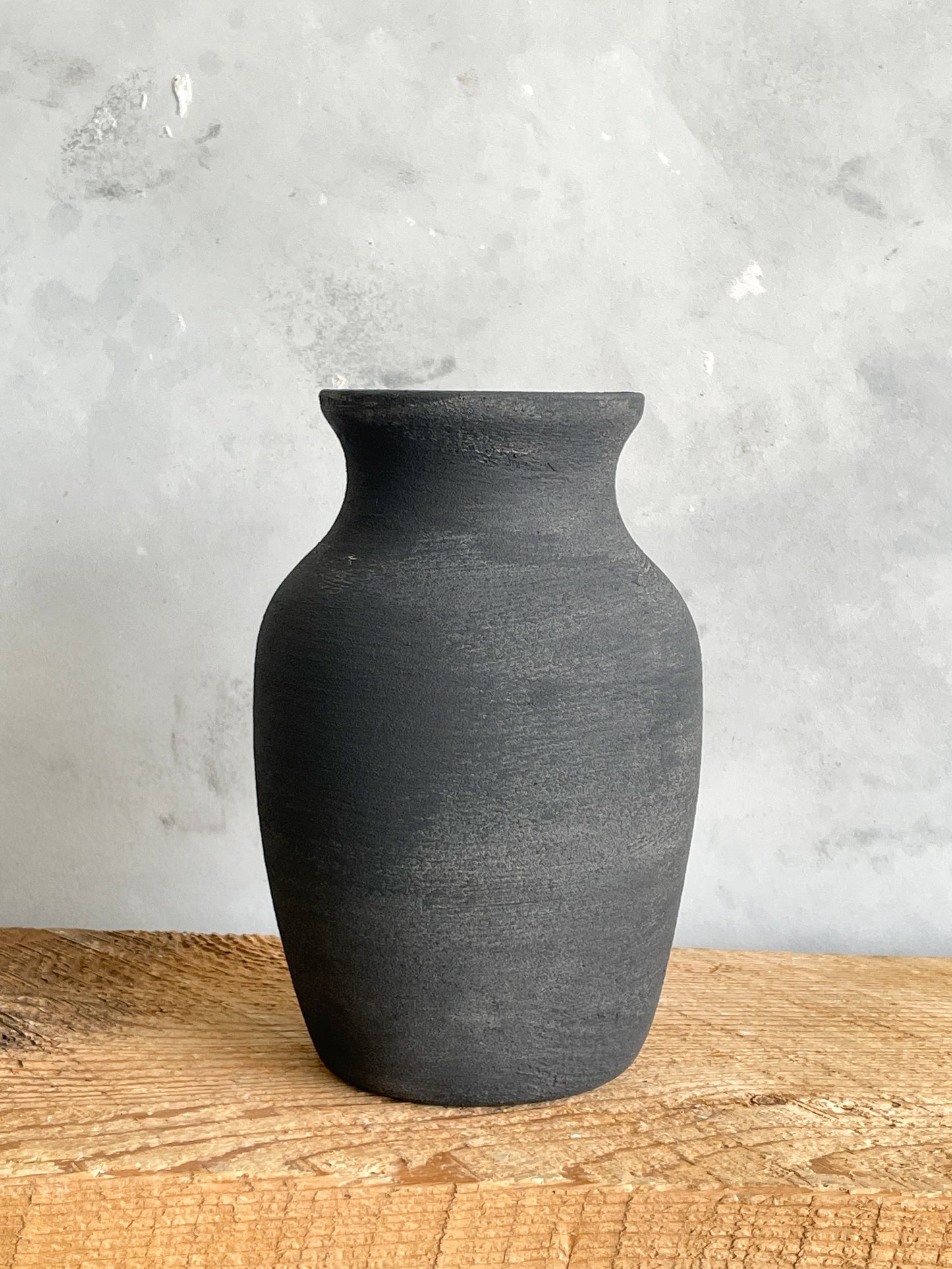 midnight| aged black textured decorative vase 24