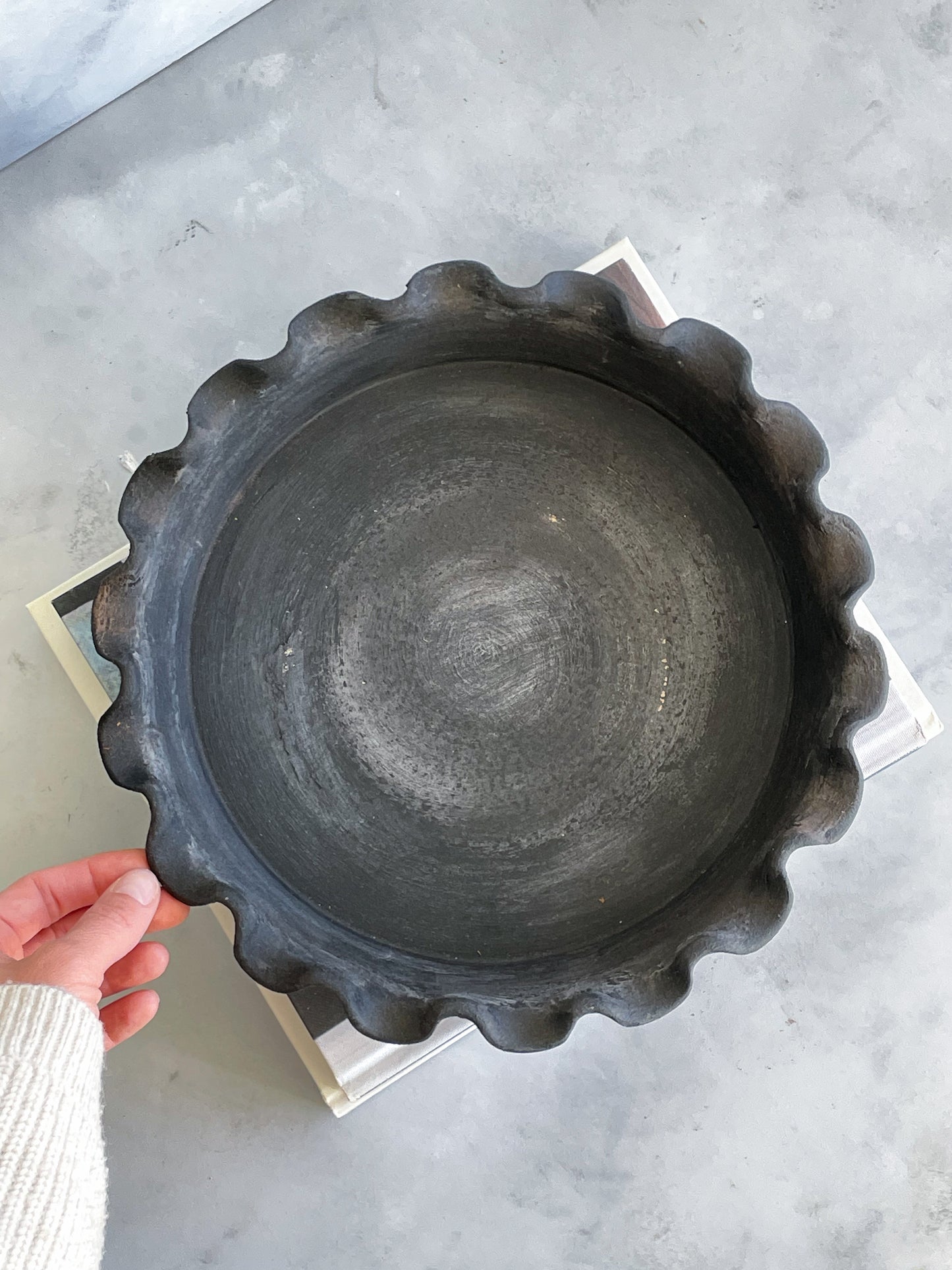 midnight| aged black textured decorative bowl 02