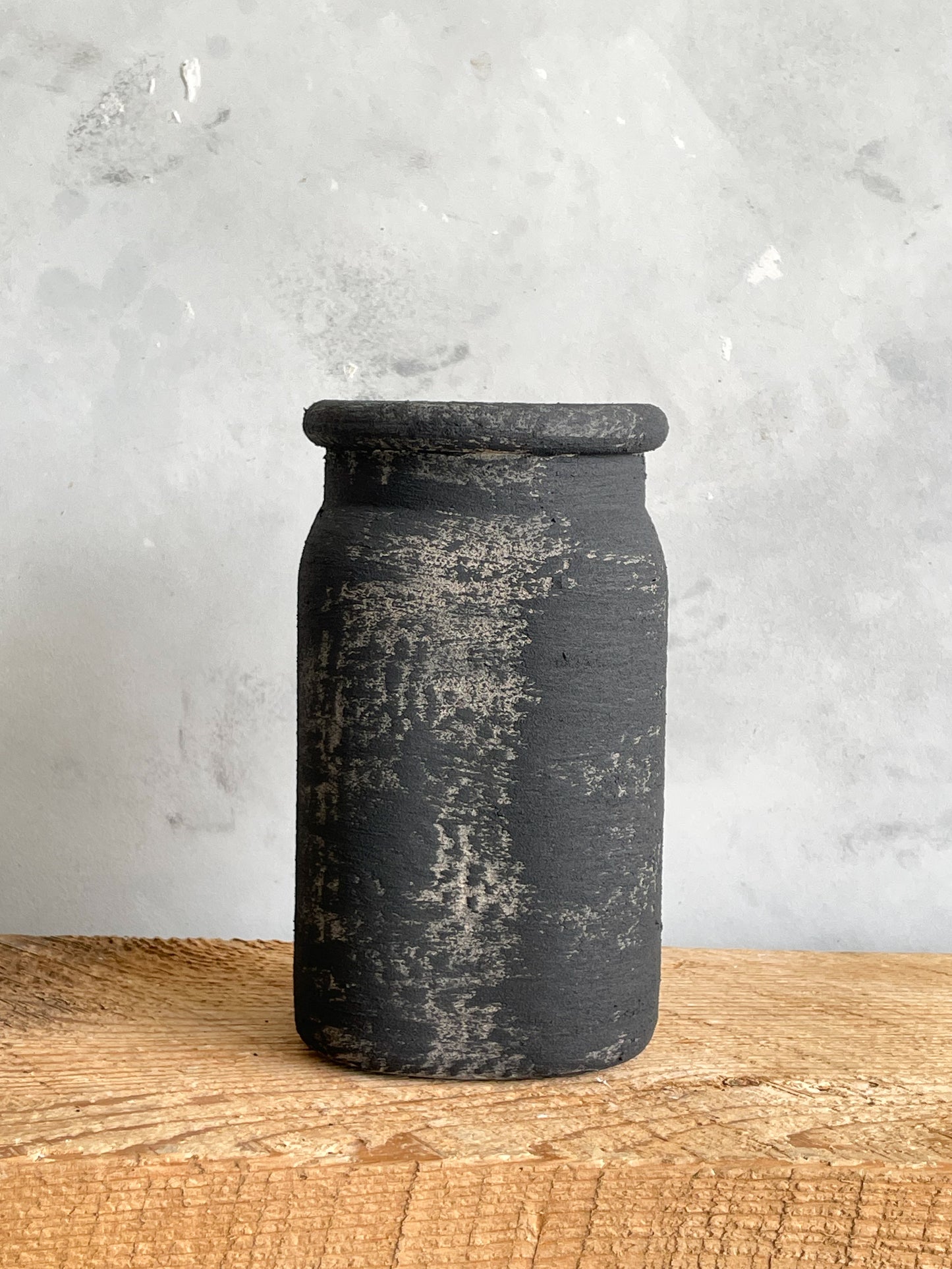 midnight| aged black textured decorative vase 25