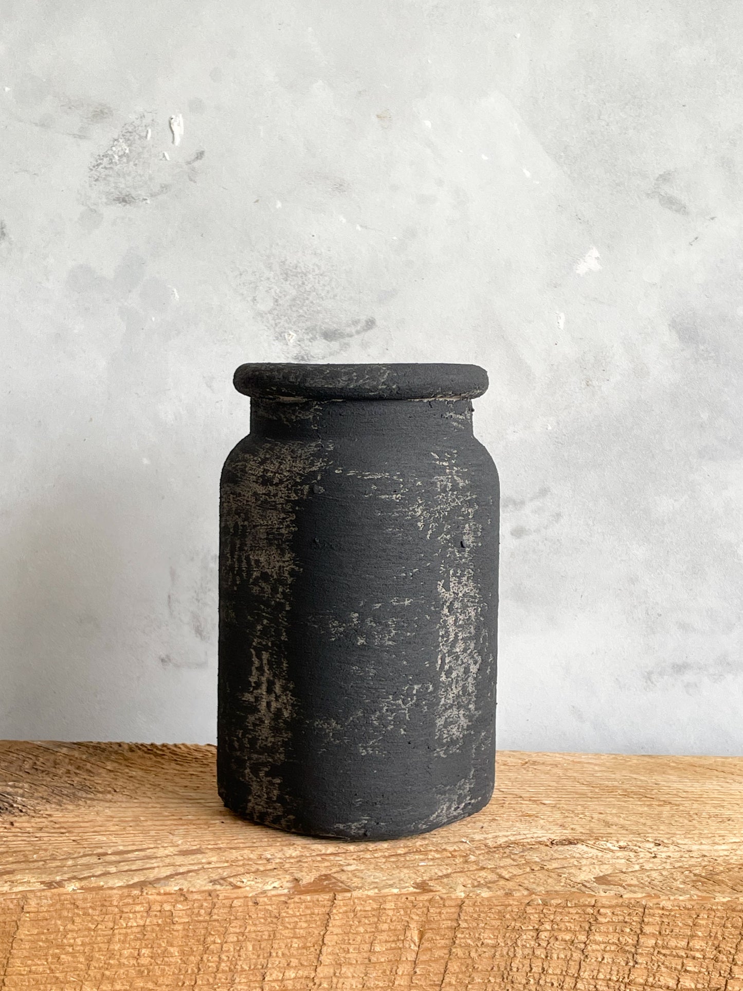 midnight| aged black textured decorative vase 25