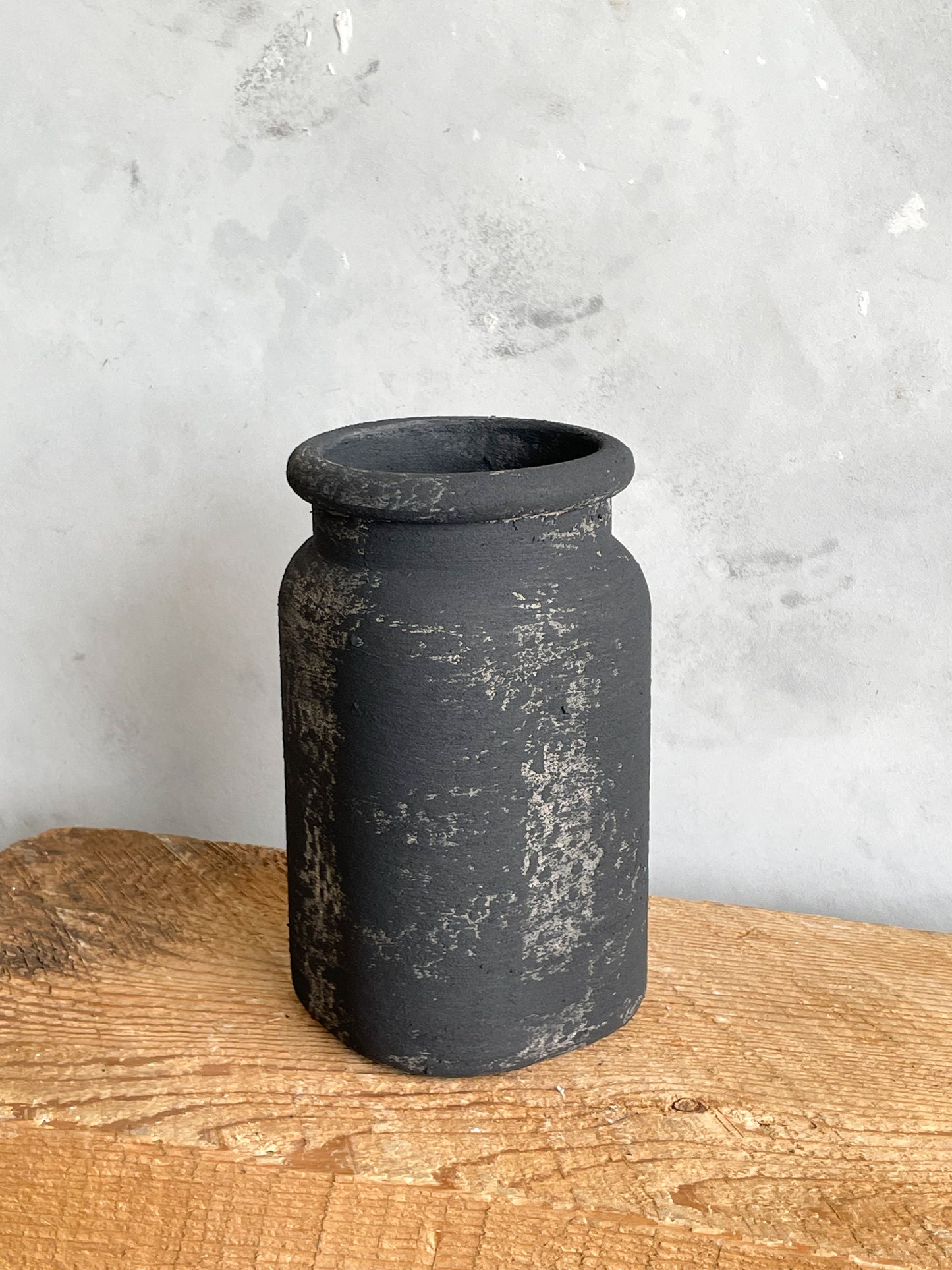 midnight| aged black textured decorative vase 25