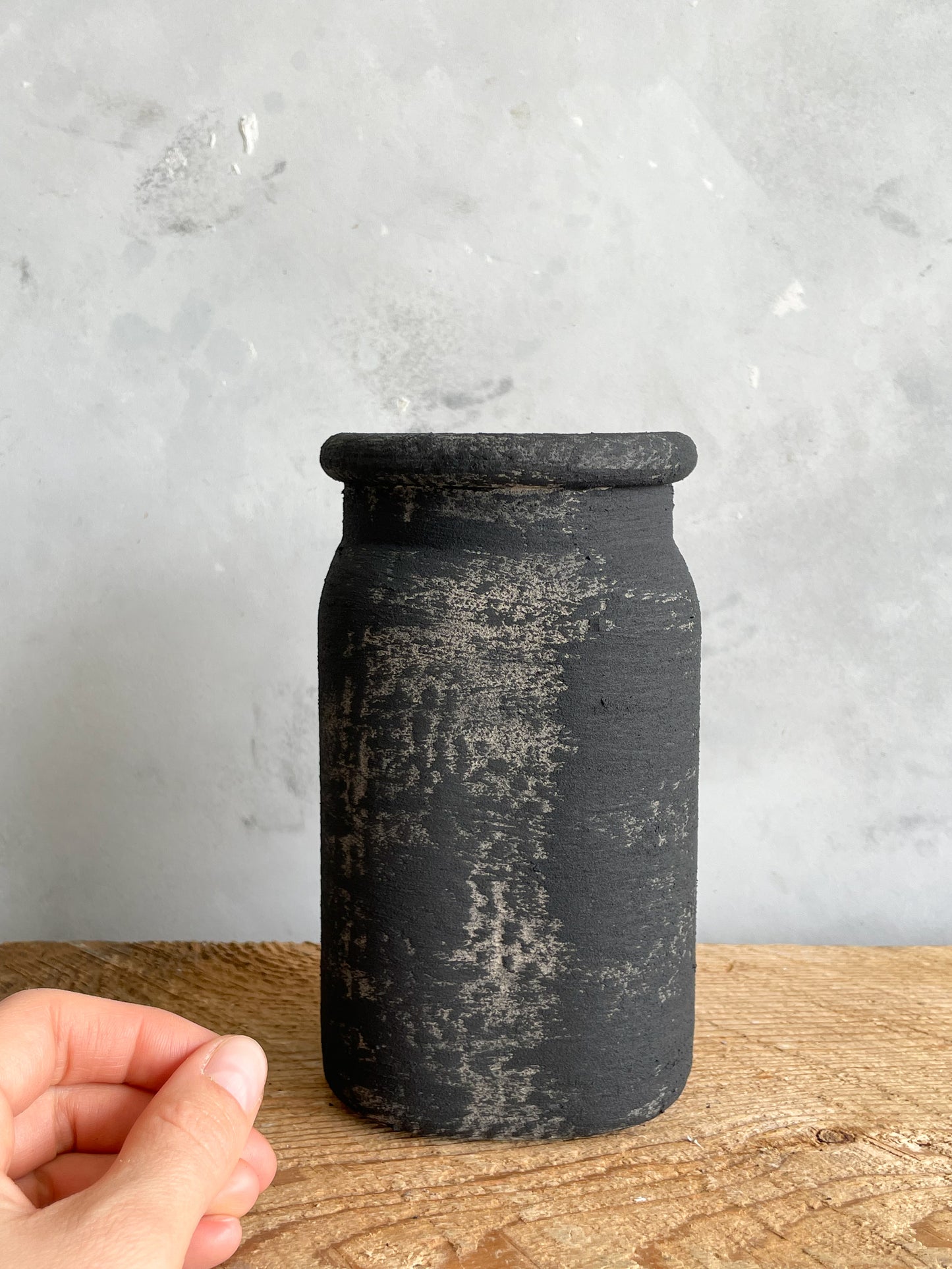 midnight| aged black textured decorative vase 25