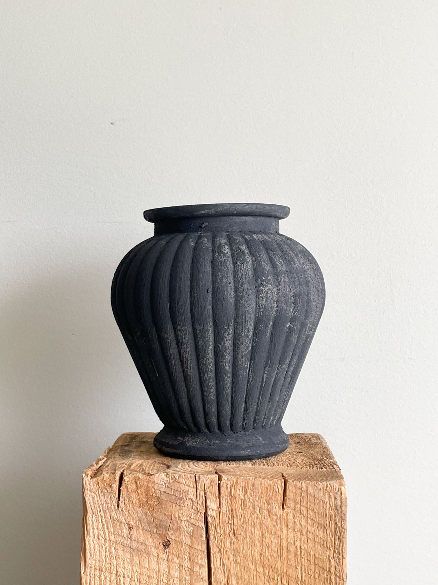 midnight| aged black textured decorative vase 22