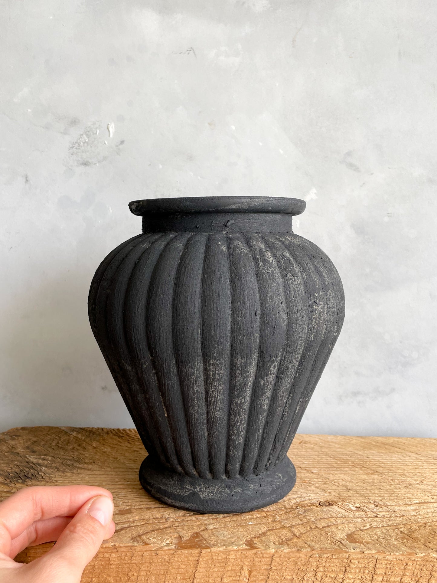 midnight| aged black textured decorative vase 22