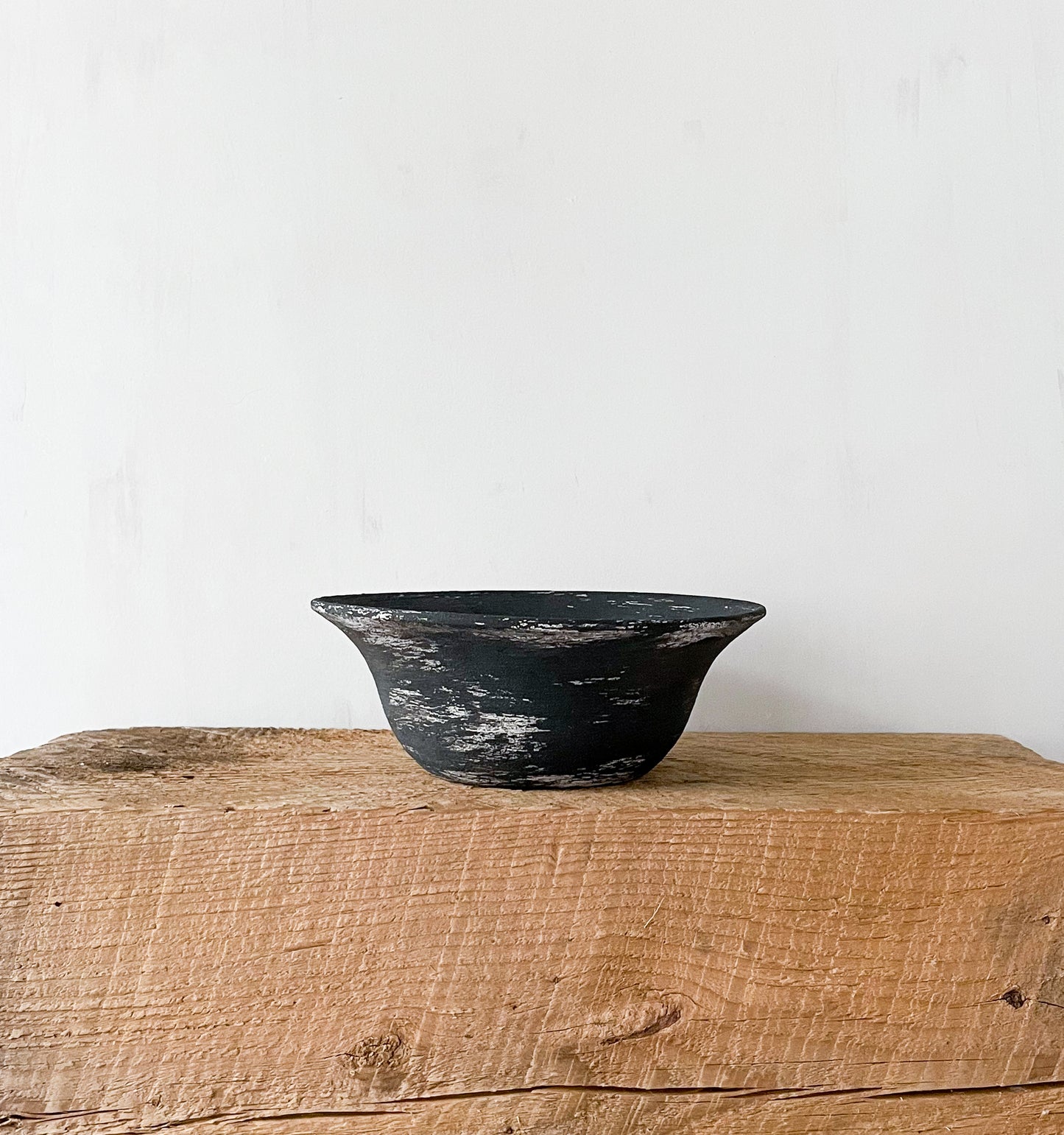 midnight| aged black textured decorative bowl 01