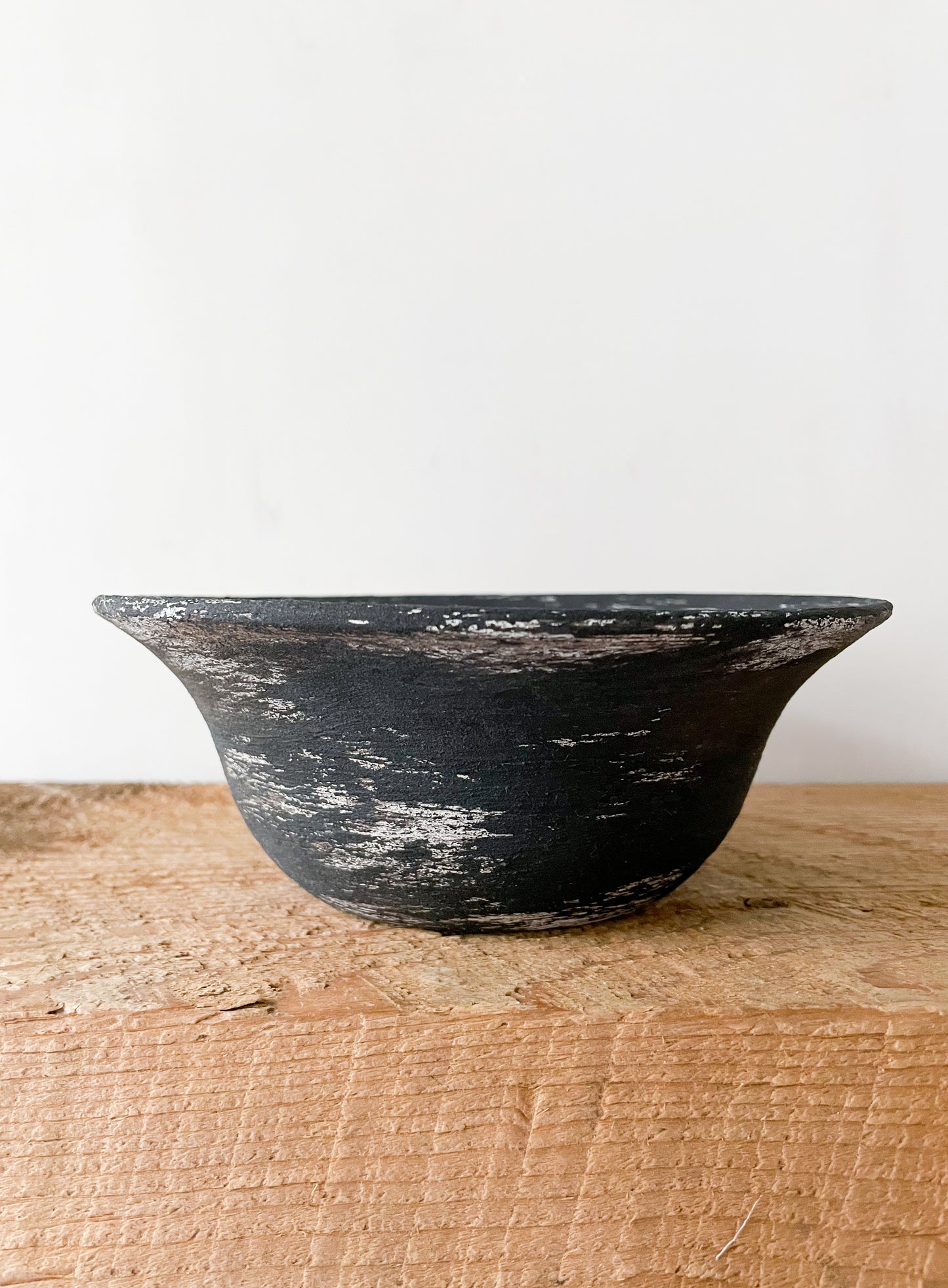 midnight| aged black textured decorative bowl 01