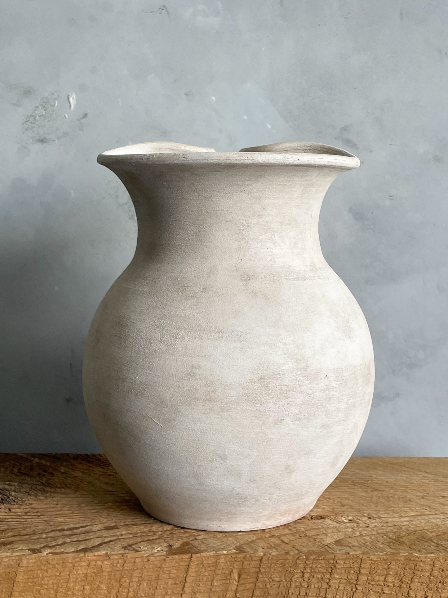 milos| rustic white textured vase 32