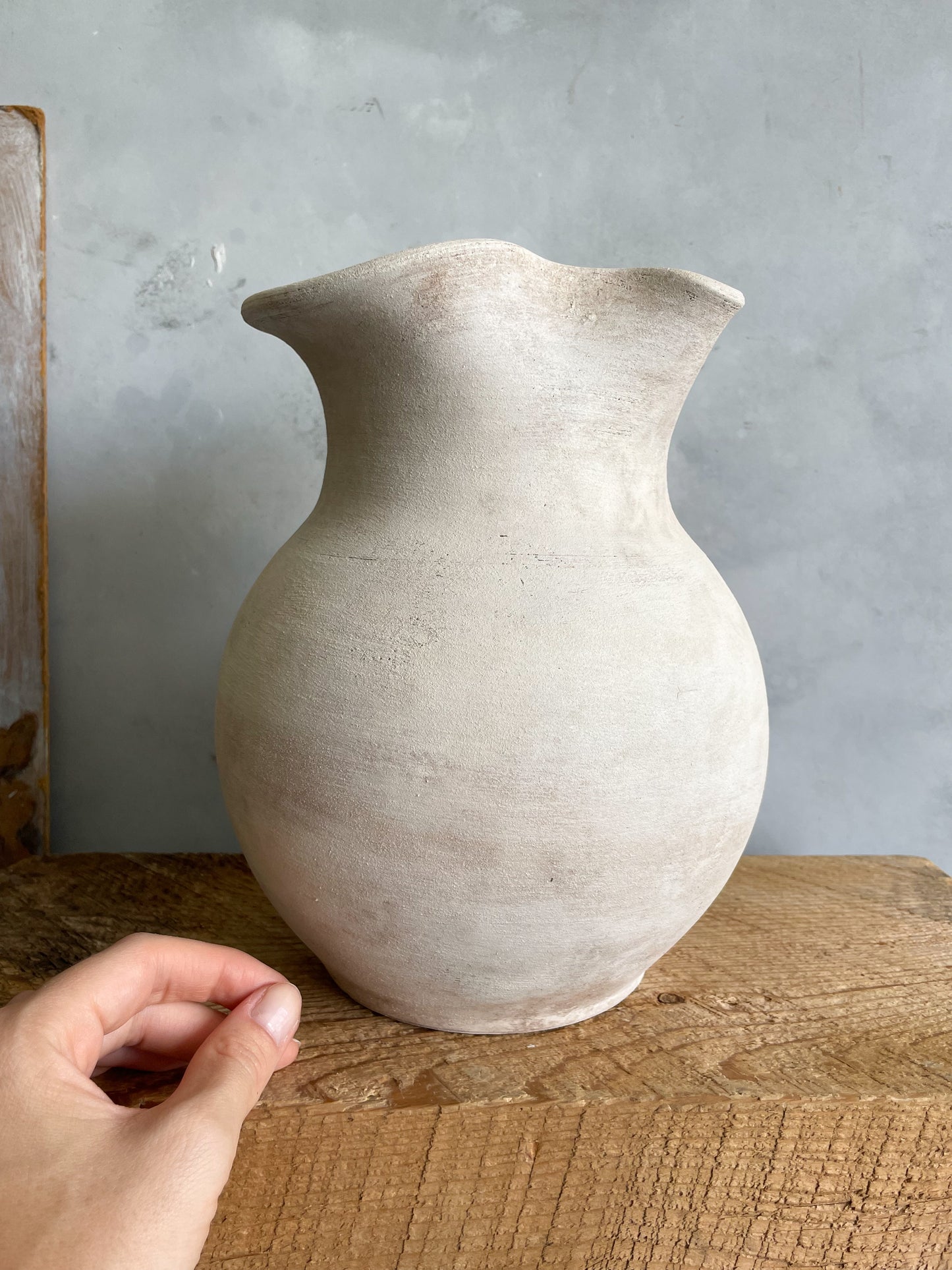 milos| rustic white textured vase 32