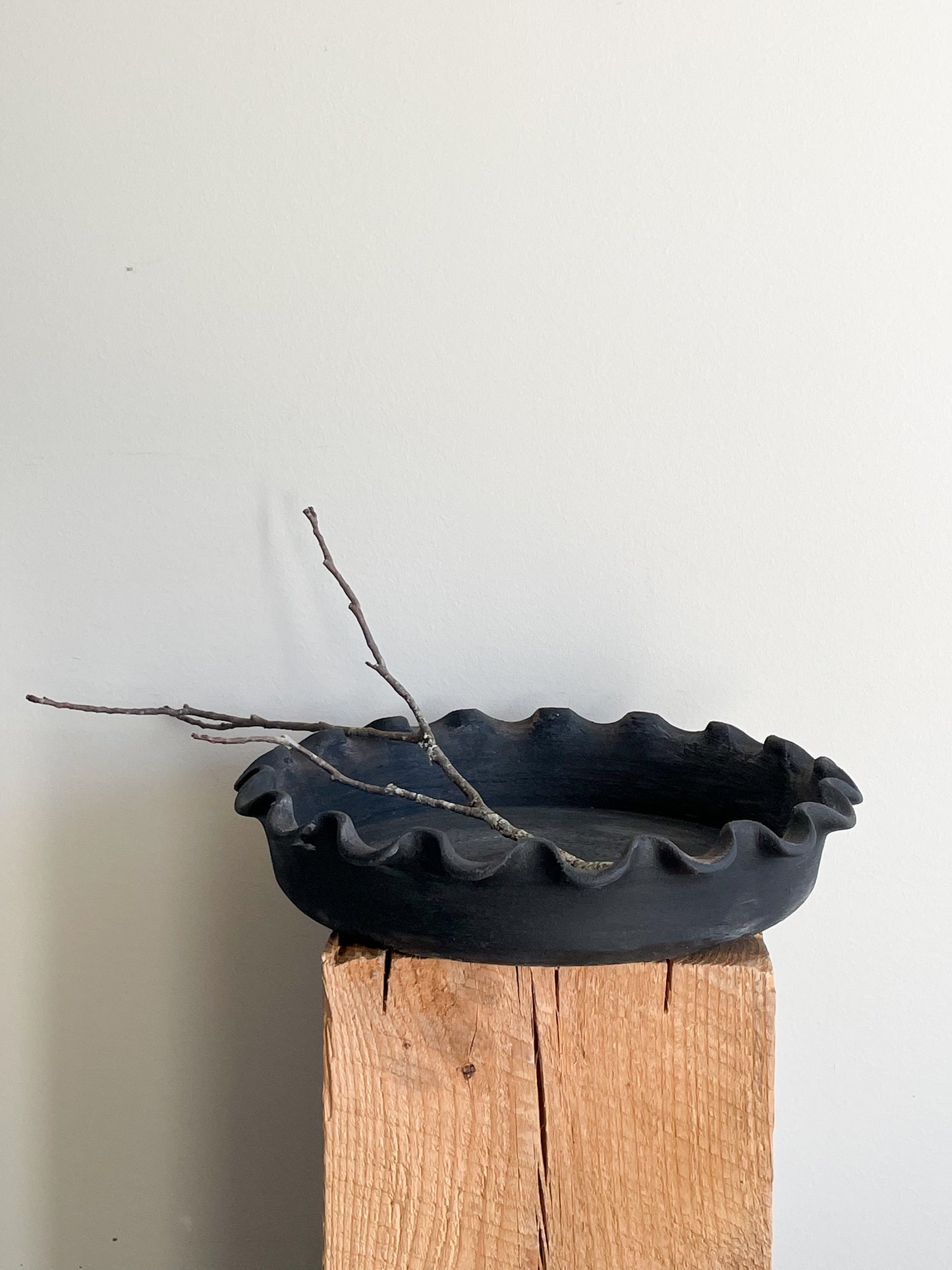 midnight| aged black textured decorative bowl 02