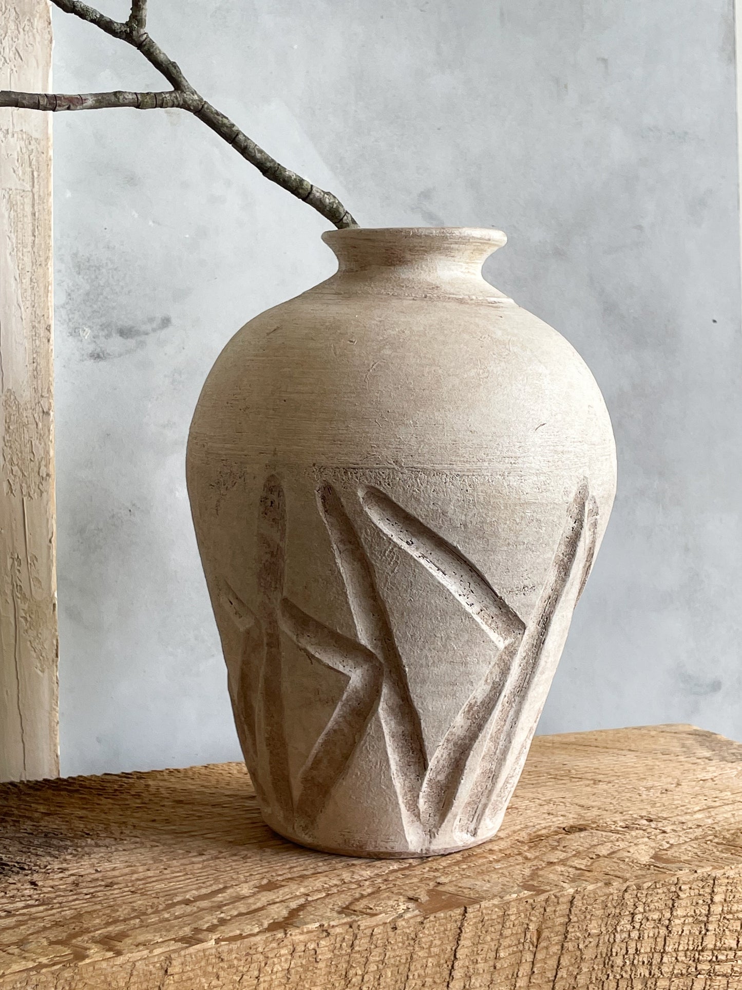 milos| rustic white textured vase 33