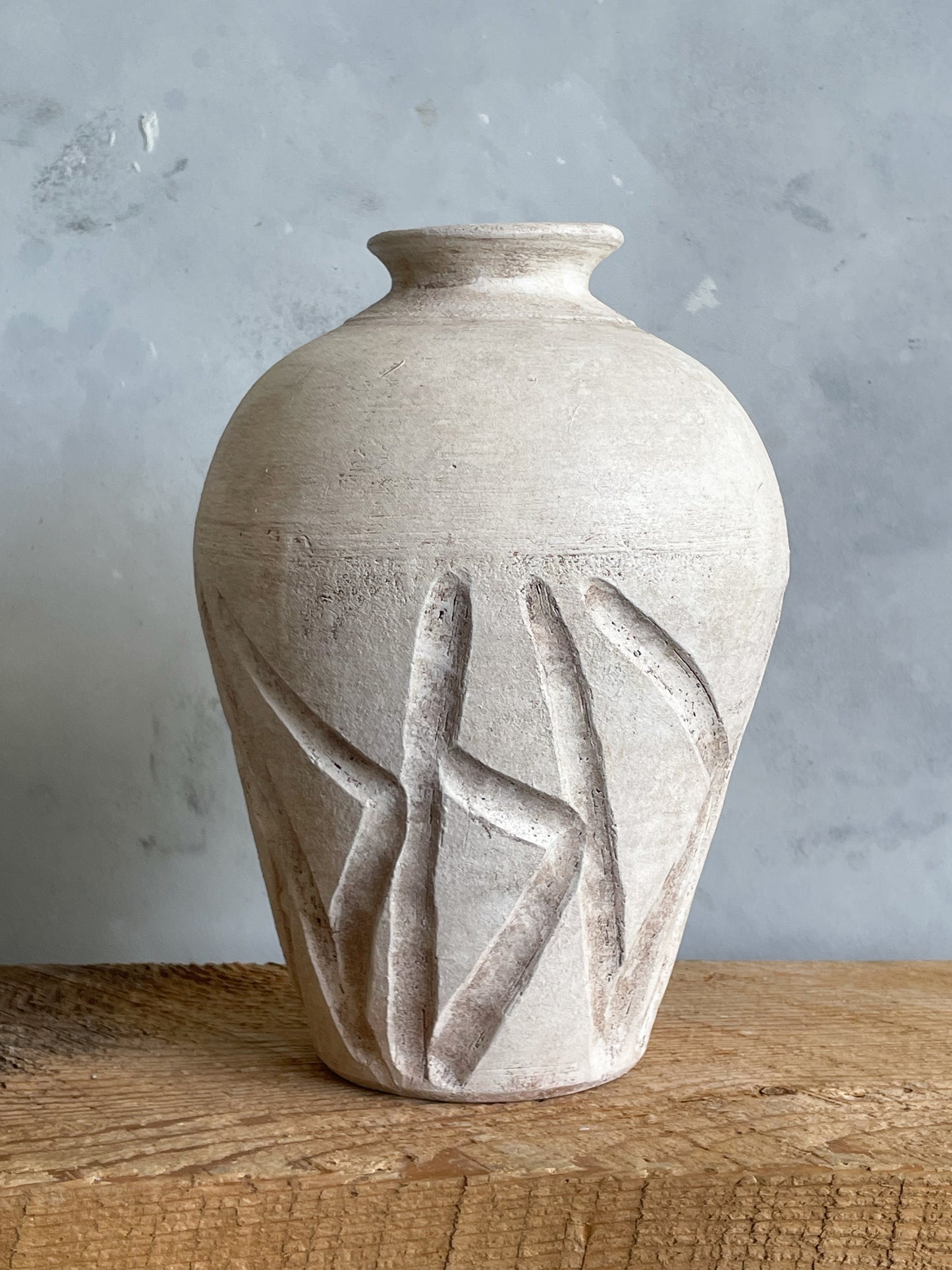 milos| rustic white textured vase 33