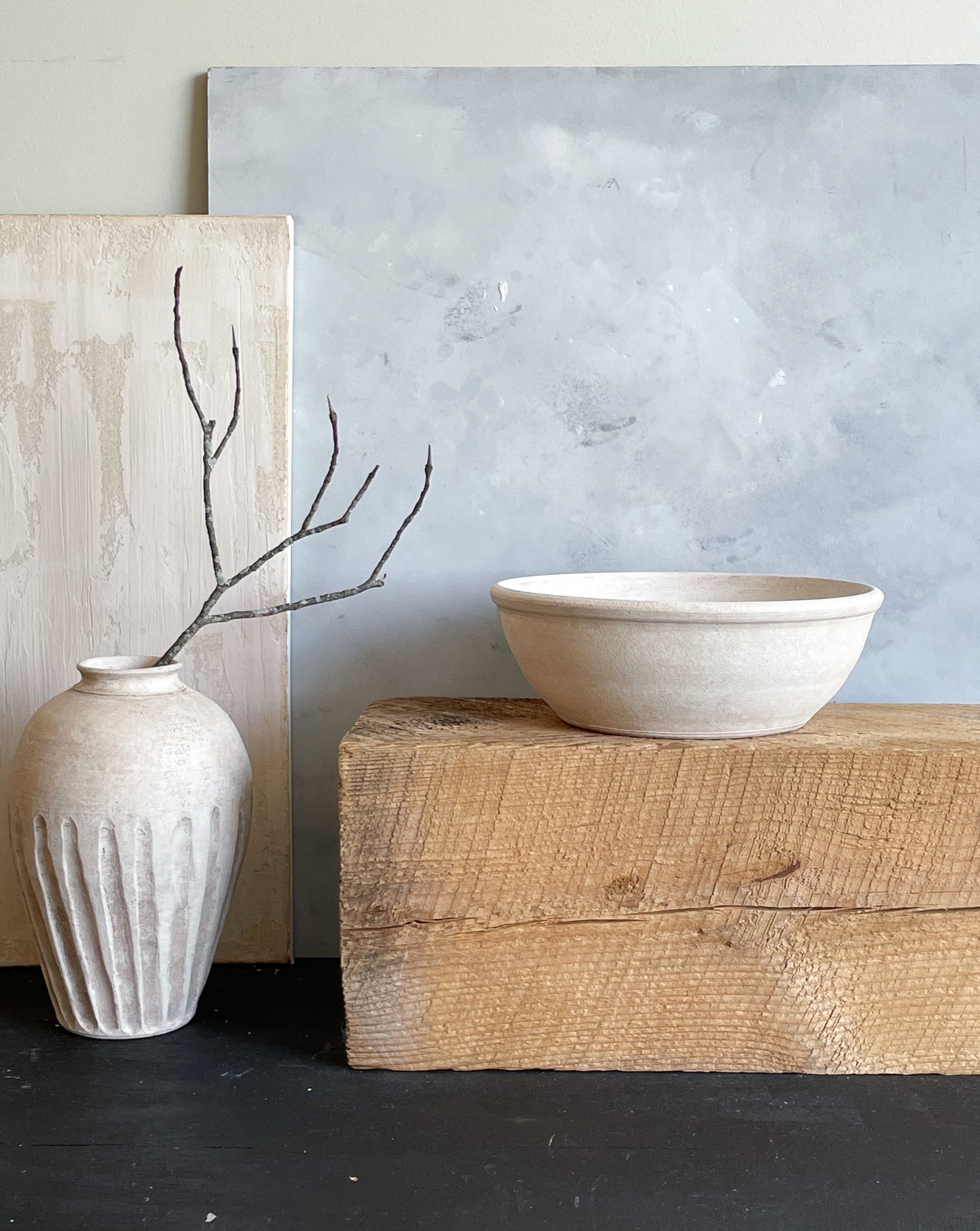 The decorative bowl paired with other pieces from the Milos Collection.